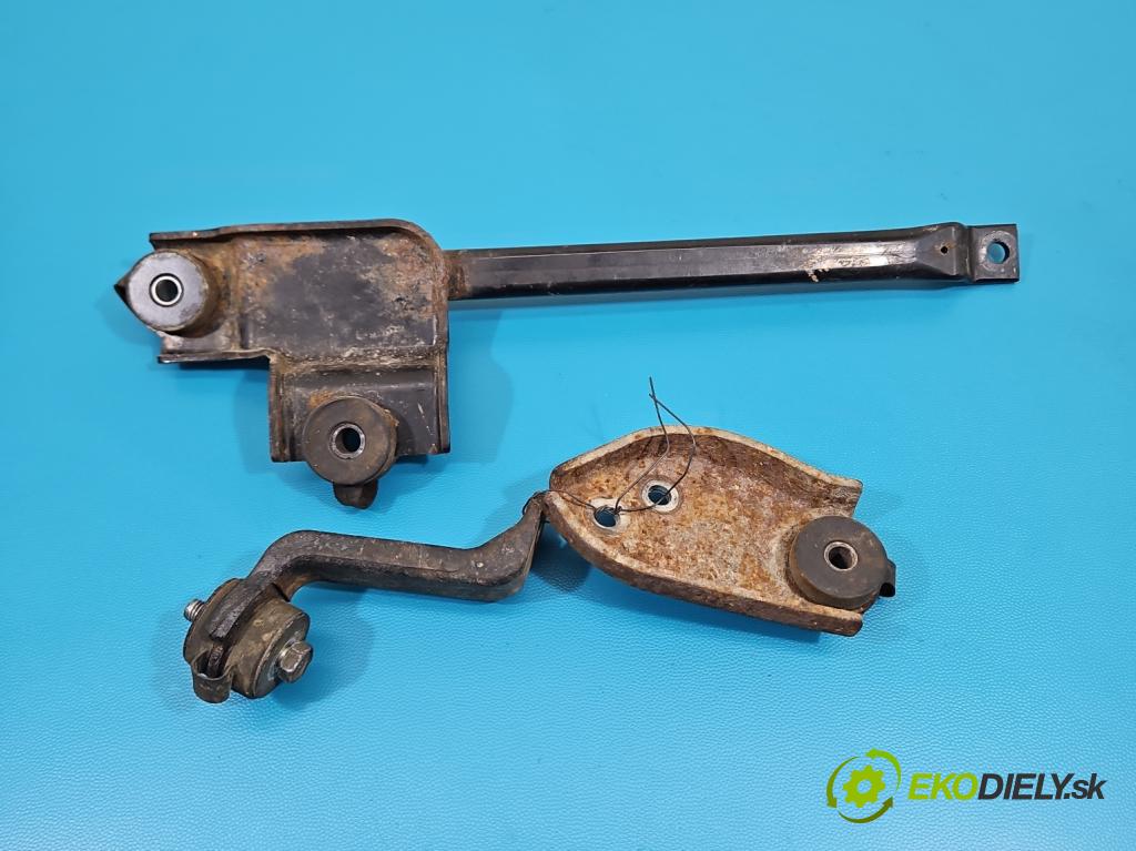 Toyota Land Cruiser J120 2002-2010 3.0 D4D 166 HP automatic 122 kW 2982 cm3 5- Upevnenie: