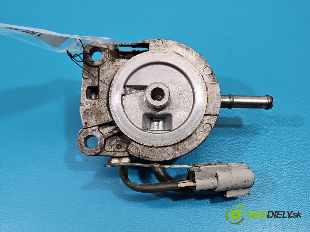 Toyota Land Cruiser J120 2002-2010 3.0 D4D 166 hp automatic 122 kW 2982 cm3 5- obal filtra paliva