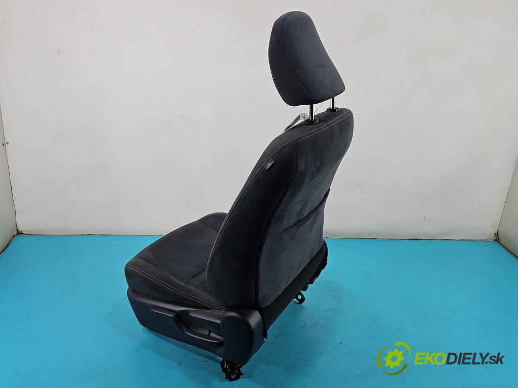 Lexus CT 2010-2022 1.8 VVTI 99 HP automatic 73 kW 1798 cm3 5- Sedačka ľavý  (Sedadlo)