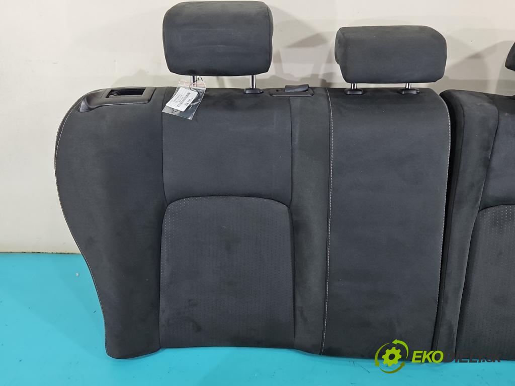 Lexus CT 2010-2022 1.8 VVTI 99 HP automatic 73 kW 1798 cm3 5- Pohovka: zadné (Sedadlo)