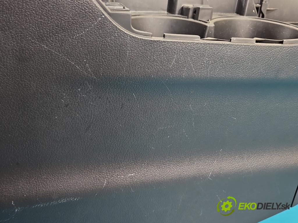 Lexus CT 2010-2022 1.8 VVTI 99 HP automatic 73 kW 1798 cm3 5- operadlo 58811-76011 (Lakťová opierka)