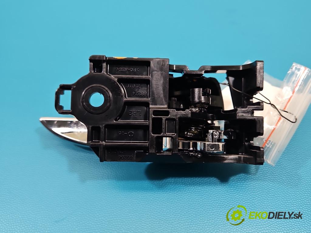 Lexus CT 2010-2022 1.8 VVTI 99 HP automatic 73 kW 1798 cm3 5- rukoväť uvnitř: zadné ľavé 69274-75010