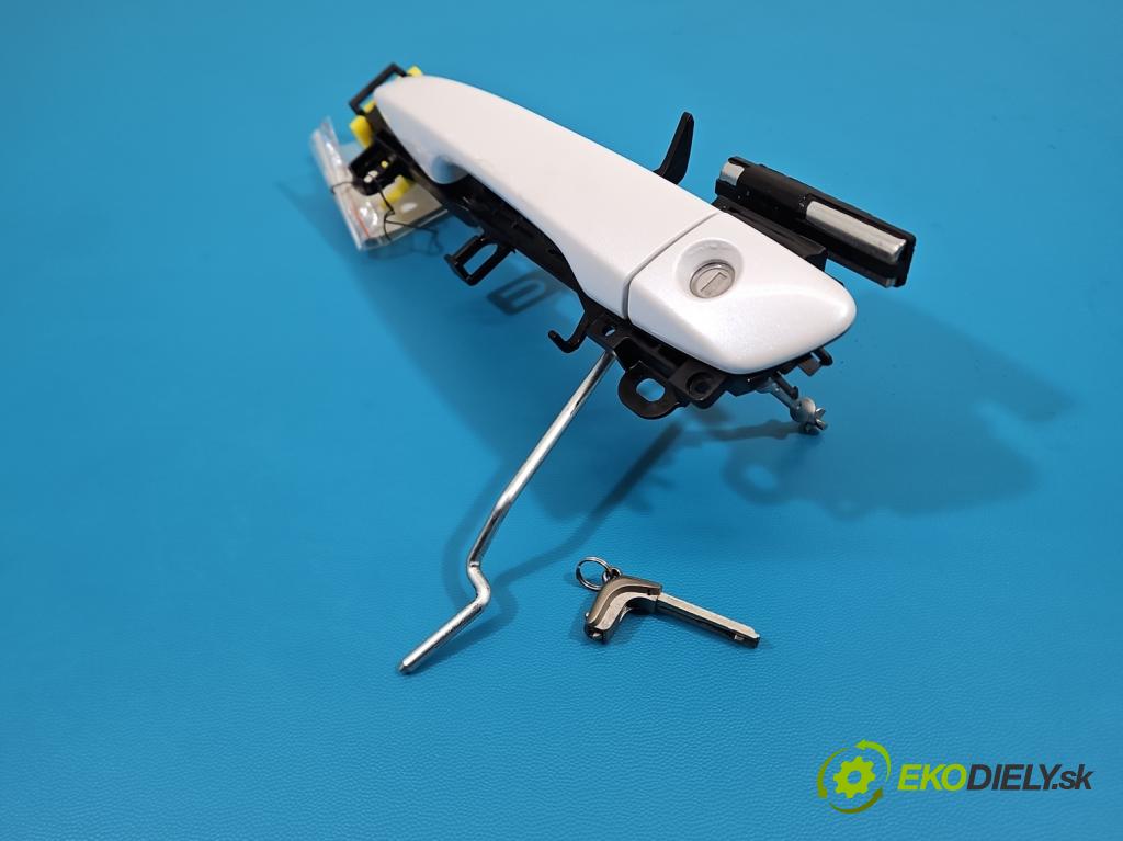 Lexus CT 2010-2022 1.8 VVTI 99 hp automatic 73 kW 1798 cm3 5- klika přední levé  (Vnější přední levá klika dveří)