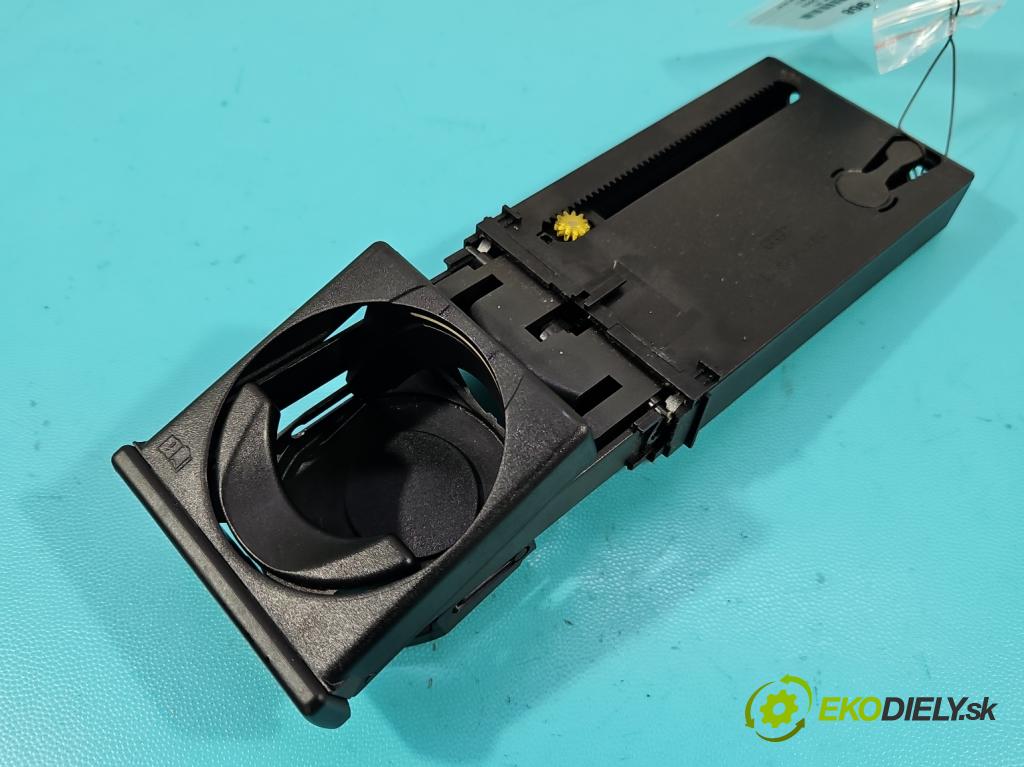 Audi A3 8L 1996-2003 1.6 SR 102 HP manual 75 kW 1595 cm3 3- Rukojeť: na nápoje: 8L0862534C (Držiak (úchyt) na nápoje)