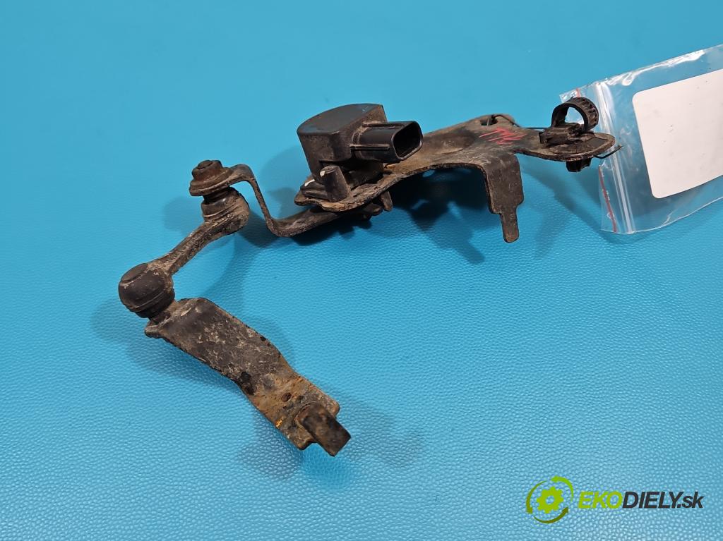 Toyota Avensis III T27 2009-2018 2.0 D4D 126 HP manual 93 kW 1998 cm3 4- snímač nastavenia xenon A061907-1 (Snímač)