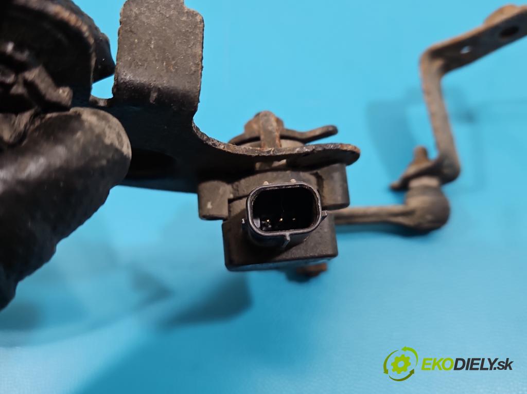 Toyota Avensis III T27 2009-2018 2.0 D4D 126 HP manual 93 kW 1998 cm3 4- snímač nastavenia xenon A061907-1 (Snímač)