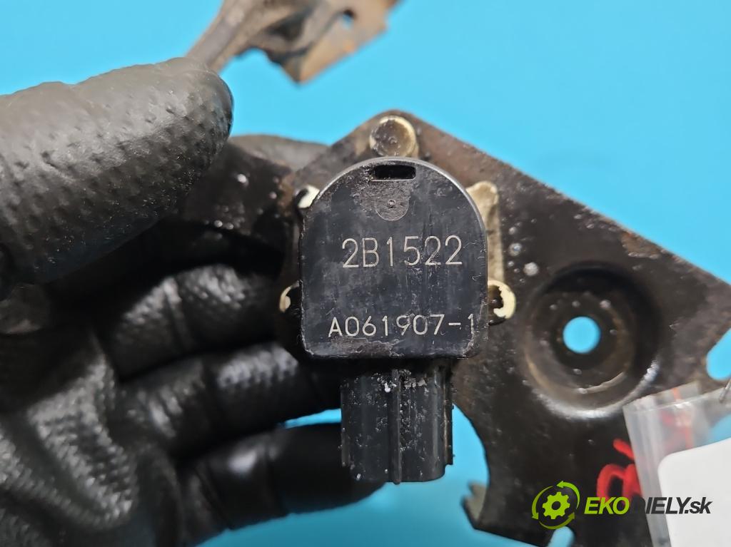 Toyota Avensis III T27 2009-2018 2.0 D4D 126 HP manual 93 kW 1998 cm3 4- snímač nastavenia xenon A061907-1 (Snímač)