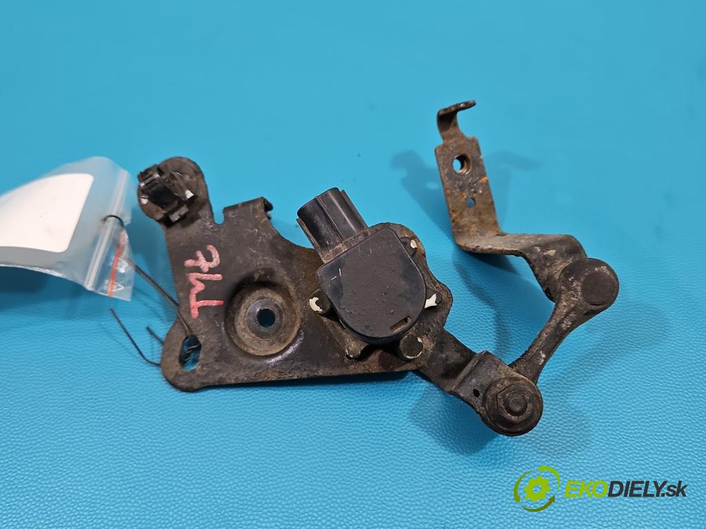 Toyota Avensis III T27 2009-2018 2.0 D4D 126 HP manual 93 kW 1998 cm3 4- snímač nastavenia xenon A061907-1 (Snímač)