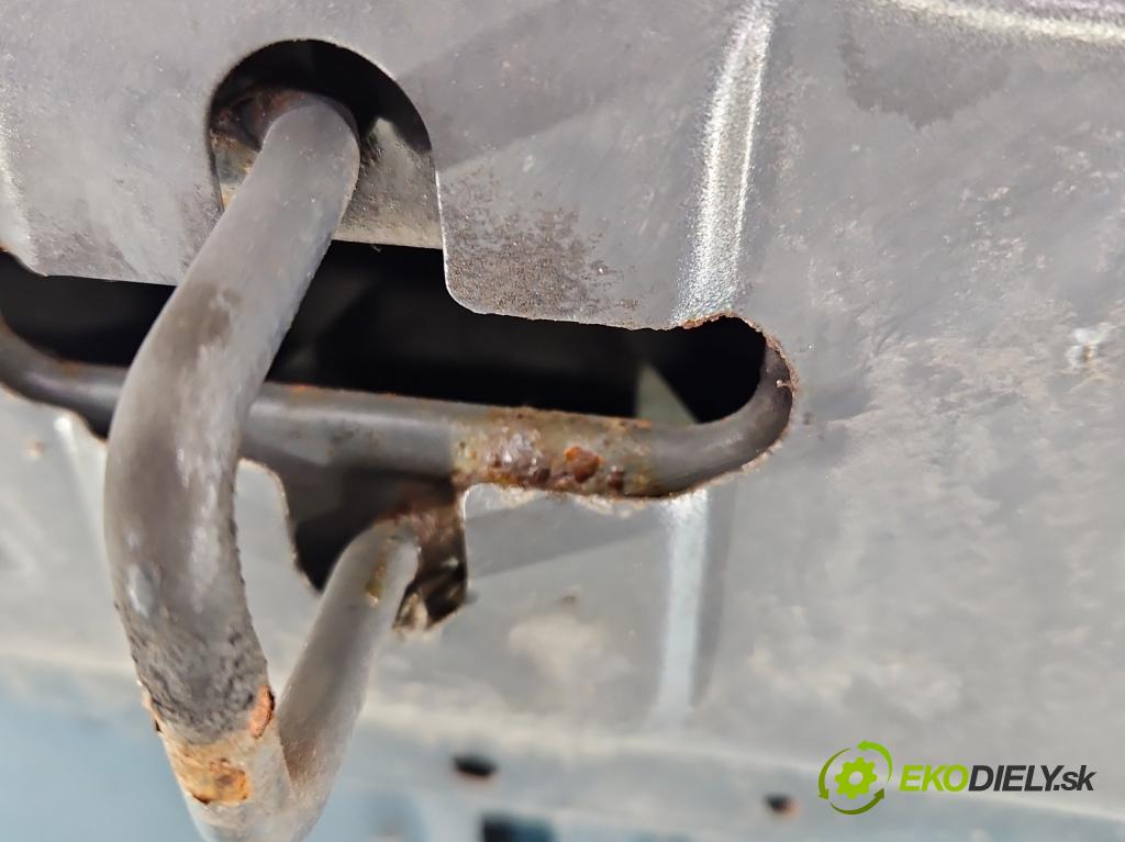 Hyundai I30 II 2012-2016 1.6 crdi 110 hp manual 81 kW 1582 cm3 5- kapota přední