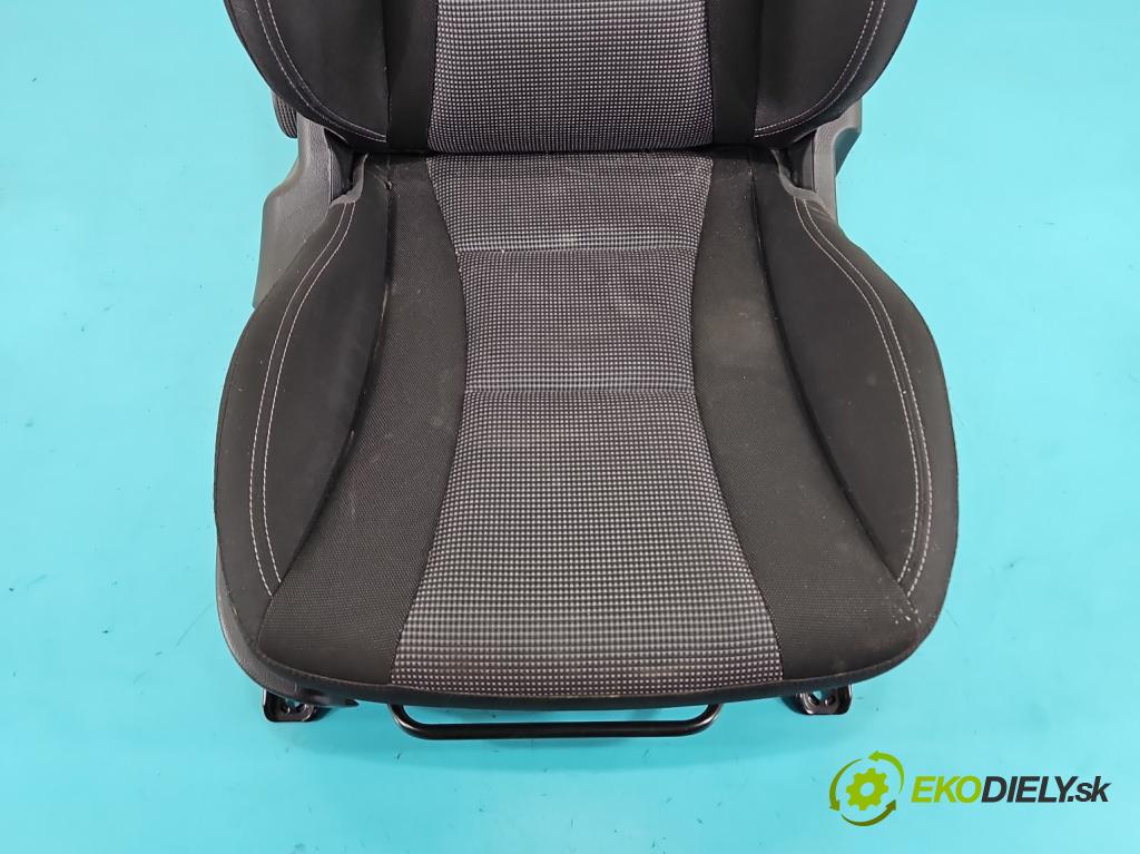 Hyundai I30 II 2012-2016 1.6 crdi 110 HP manual 81 kW 1582 cm3 5- Sedačka pravý  (Sedadlo)