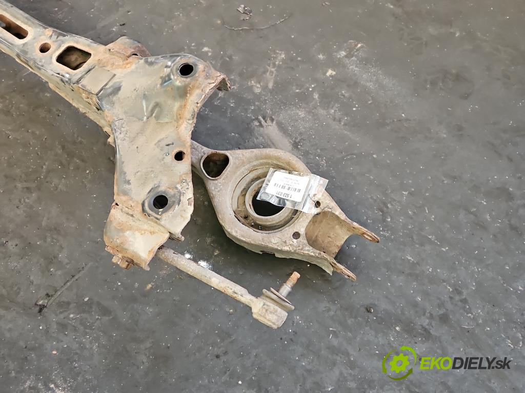 Hyundai I30 II 2012-2016 1.4 16v 100 hp manual 73.2 kW 1396 cm3 5- zadní výztuha  (Zadní výztuha)