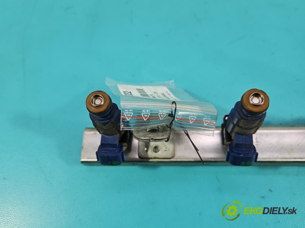 Hyundai I30 II 2012-2016 1.4 16v 100 HP manual 73.2 kW 1396 cm3 5- vstrek 35310-2B000 (Vstrekovač paliva)