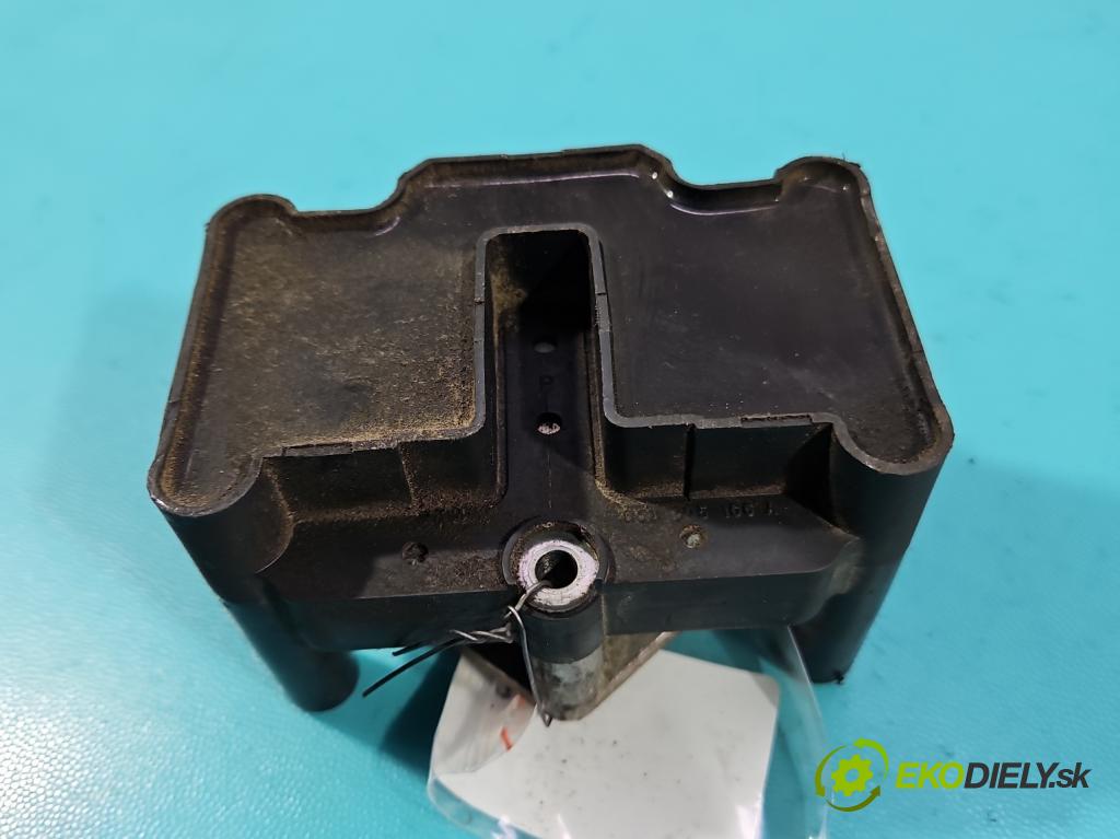 Audi A3 8L 1996-2003 1.6 SR 102 HP manual 75 kW 1595 cm3 3- cievka zapaľovacia 06B905106A (Zapaľovacia cievka)