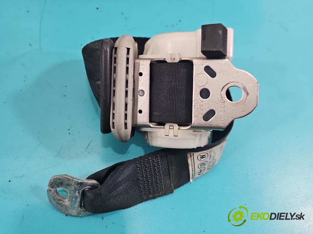 Toyota Corolla Verso II 2004-2009 2.2 d4d 136 HP manual 100 kW 2231 cm3 5- Pohovka: zadné  (Sedadlo)