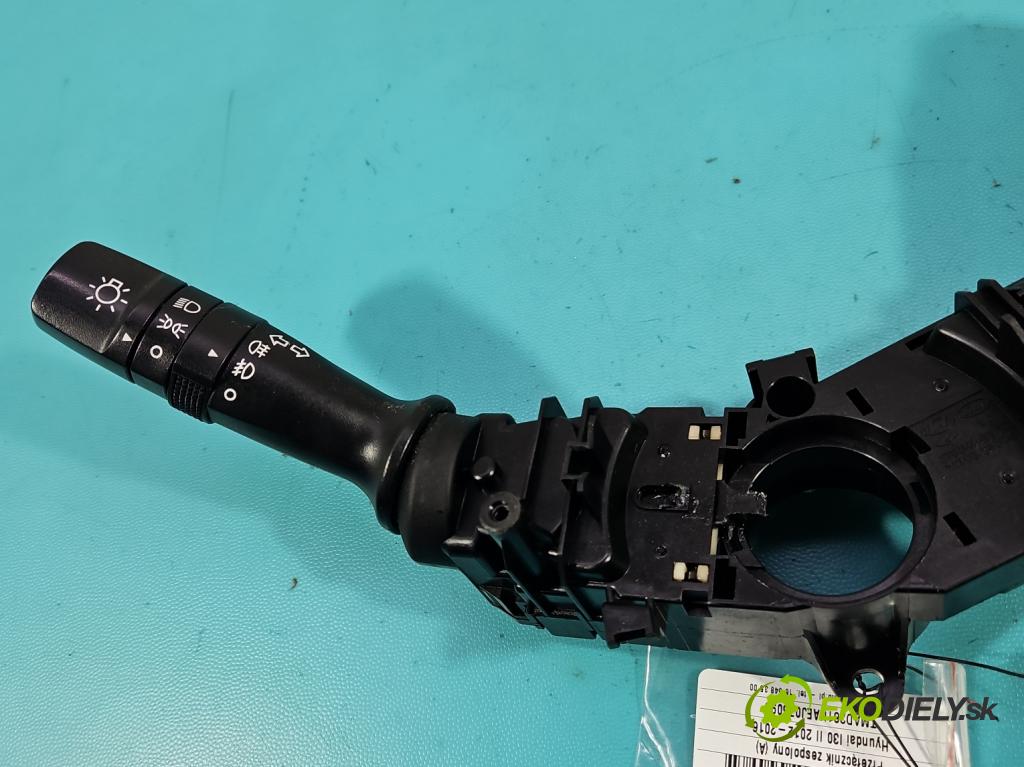 Hyundai I30 II 2012-2016 1.6 crdi 110 HP manual 81 kW 1582 cm3 5- prepínač komplex: 93420-2K560 (Prepínacie páčky pod volantom)