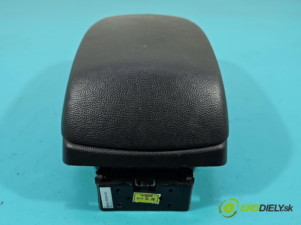 Hyundai I30 II 2012-2016 1.6 crdi 110 HP manual 81 kW 1582 cm3 5- operadlo  (Lakťová opierka)