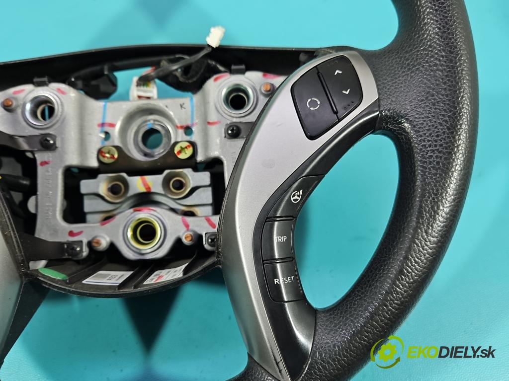 Hyundai I30 II 2012-2016 1.6 crdi 110 hp manual 81 kW 1582 cm3 5- volant  (Volant)