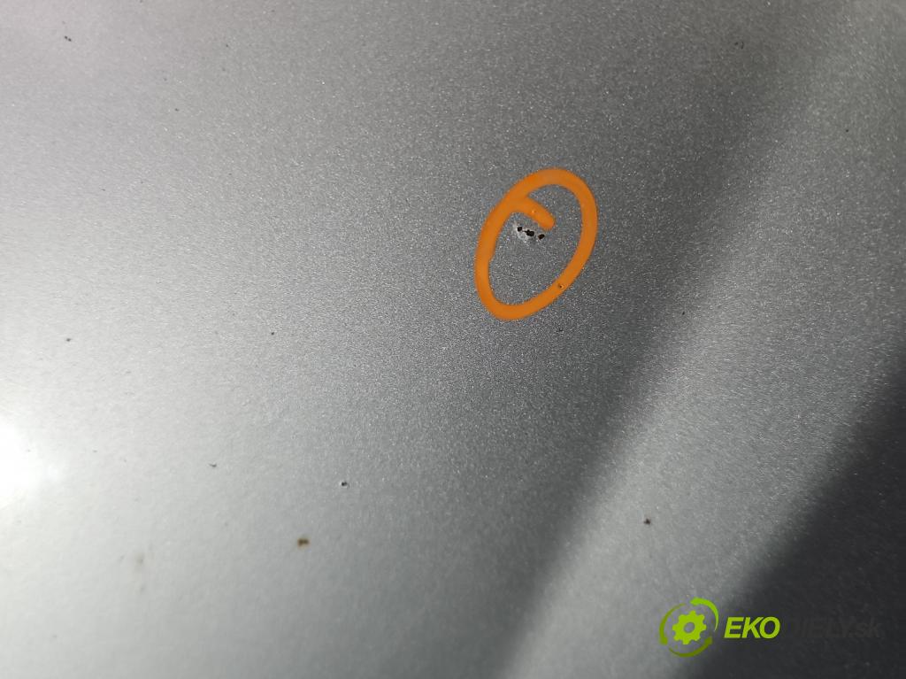 Opel Zafira A 1999-2005 2.0 DTI 101 HP manual 74 kW 1995 cm3 5- kapota predná