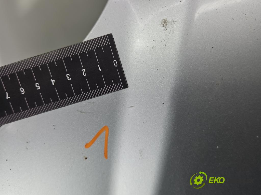 Opel Zafira A 1999-2005 2.0 DTI 101 HP manual 74 kW 1995 cm3 5- kapota predná