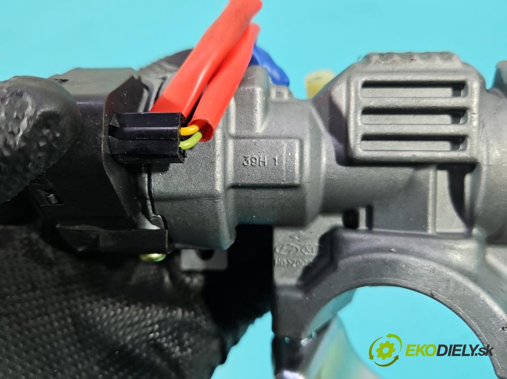 Hyundai I30 II 2012-2016 1.6 crdi 110 HP manual 81 kW 1582 cm3 5- Spínačka  (Spínacia skrinka)