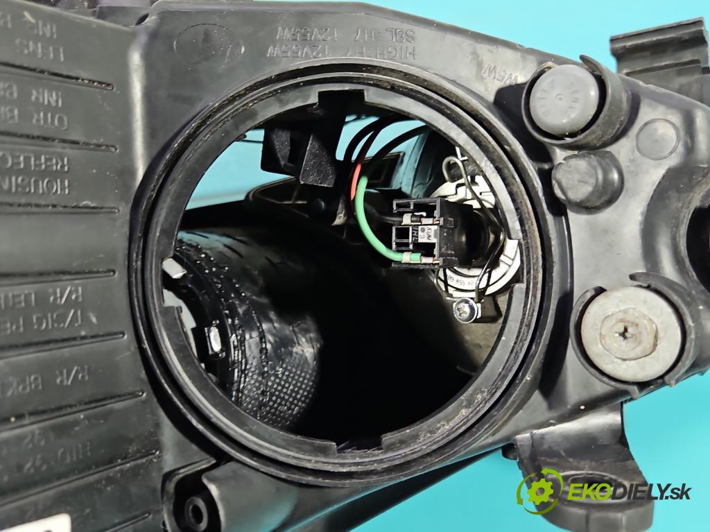 Hyundai I30 II 2012-2016 1.6 crdi 110 HP manual 81 kW 1582 cm3 5- Reflektor: pravý 92102-A6100 (Svetlo predné pravé)