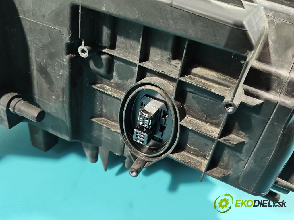 Bmw 3 F30 2011-2018 2.0d 184hp manual 135 kW 1995 cm3 4- Reflektor: pravý 7259526 (Svetlo predné pravé)