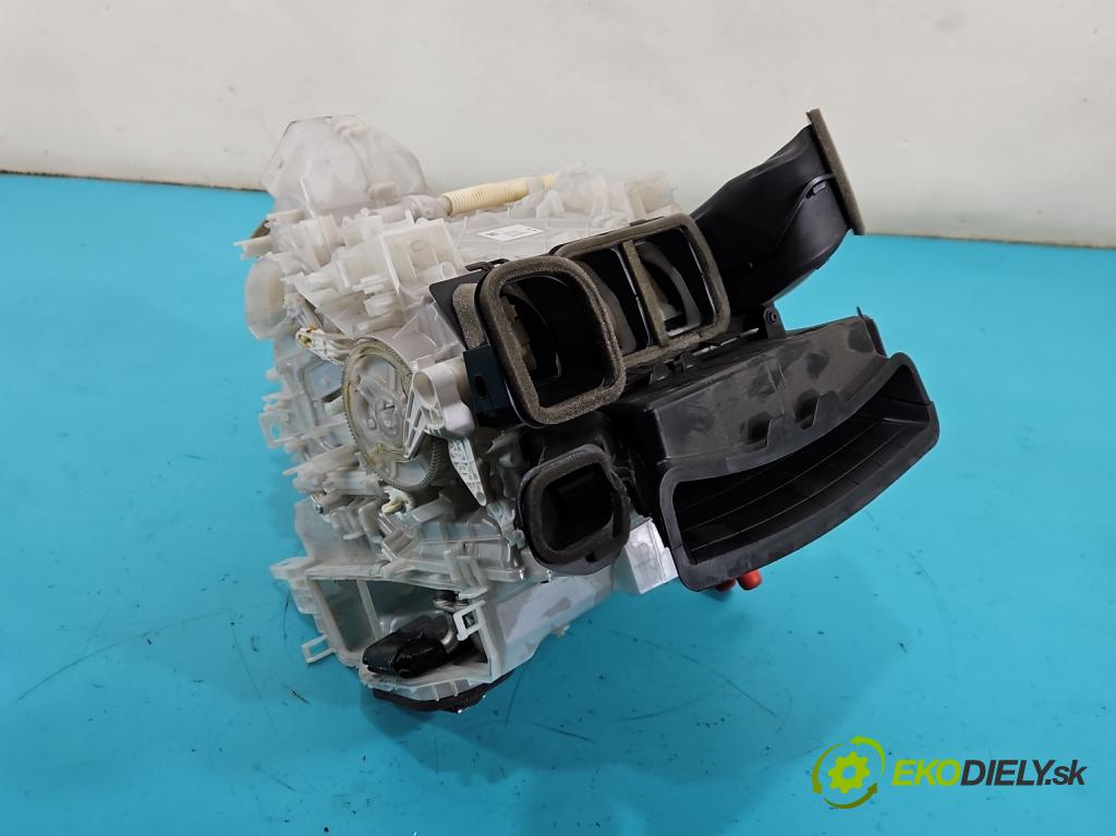 Lexus NX I 2014-2021 2.0 T 238hp automatic 175 kW 1998 cm3 5- radiátor 87050-78020 (Radiátor topení)