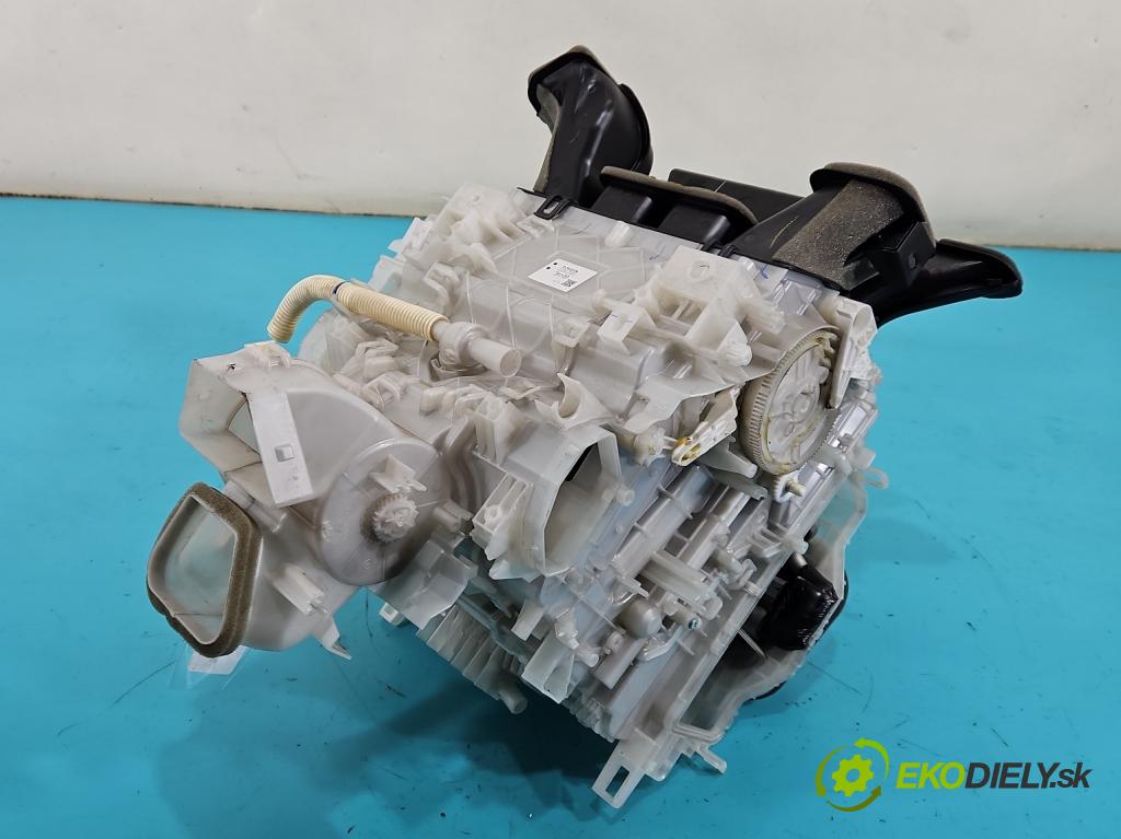 Lexus NX I 2014-2021 2.0 T 238hp automatic 175 kW 1998 cm3 5- radiátor 87050-78020 (Radiátor topení)