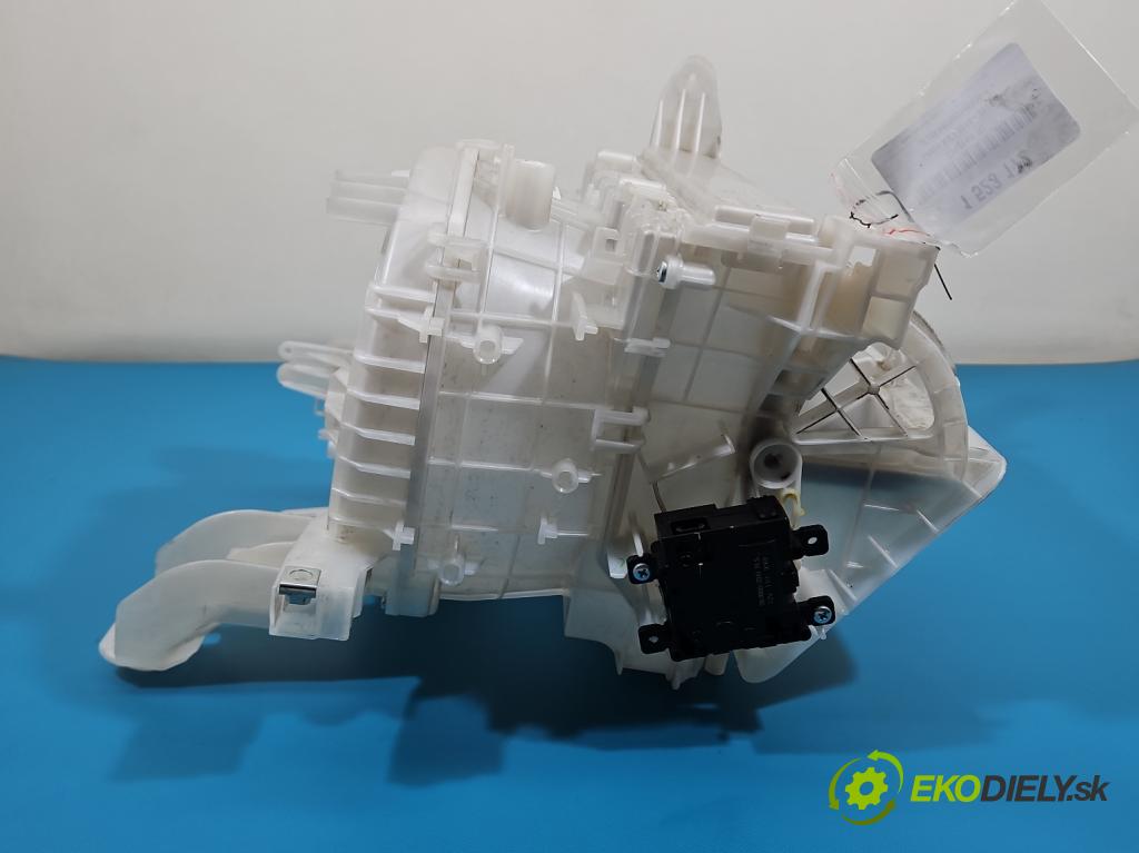 Lexus NX I 2014-2021 2.0 T 238hp automatic 175 kW 1998 cm3 5- radiátor 87010-78051 (Radiátor topení)