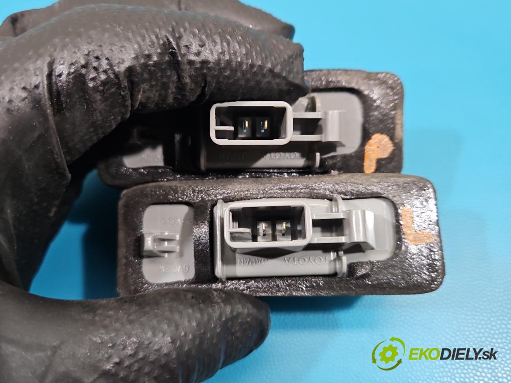 Lexus NX I 2014-2021 2.0 T 238hp automatic 175 kW 1998 cm3 5- Podsvícení