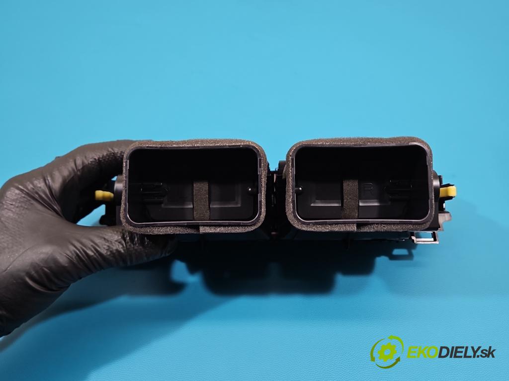 Lexus NX I 2014-2021 2.0 T 238HP automatic 175 kW 1998 cm3 5- Mřížka: kúrenia stredová 55670-78010 (Mriežka kúrenia (fukár))