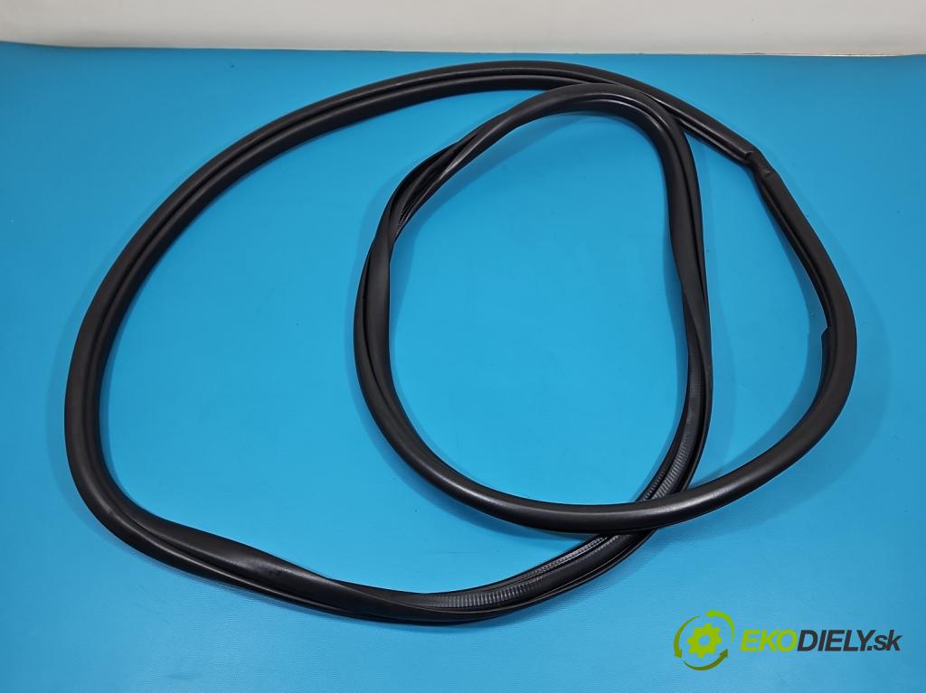 Lexus NX I 2014-2021 2.0 T 238hp automatic 175 kW 1998 cm3 5- Těsnění: dveře zadní levé  (Karoserie ostatní)