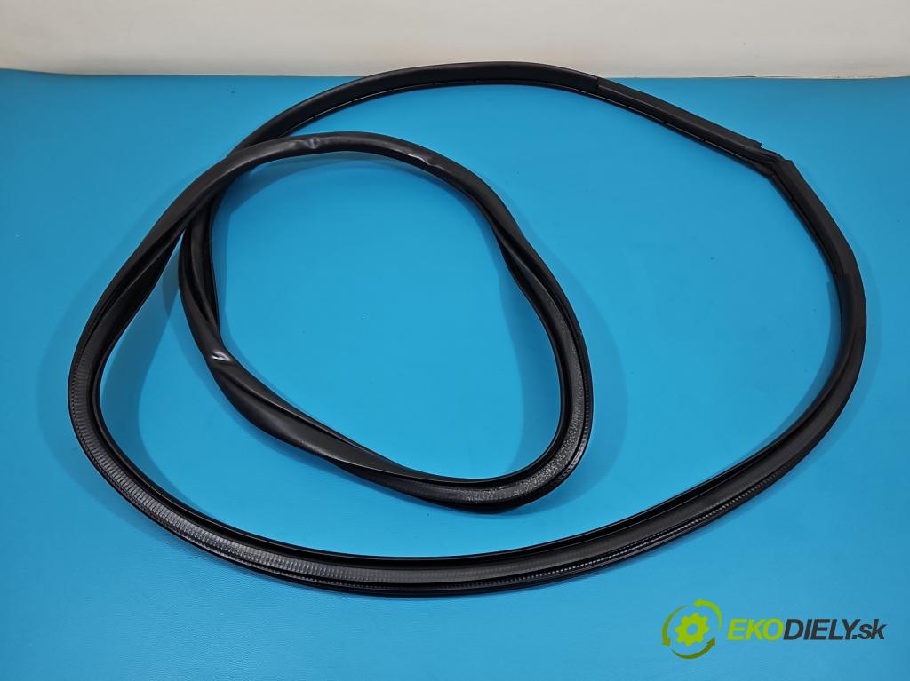 Lexus NX I 2014-2021 2.0 T 238hp automatic 175 kW 1998 cm3 5- Těsnění: dveře zadní levé  (Karoserie ostatní)