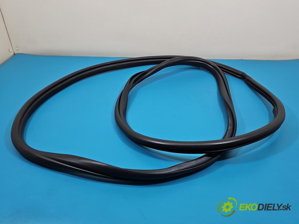 Lexus NX I 2014-2021 2.0 T 238hp automatic 175 kW 1998 cm3 5- Těsnění: dveře zadní levé  (Karoserie ostatní)