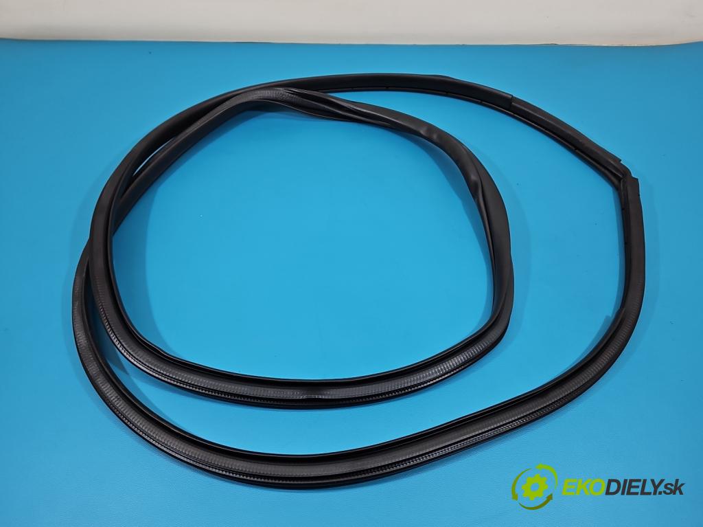 Lexus NX I 2014-2021 2.0 T 238hp automatic 175 kW 1998 cm3 5- Těsnění: dveře zadní pravé  (Karoserie ostatní)