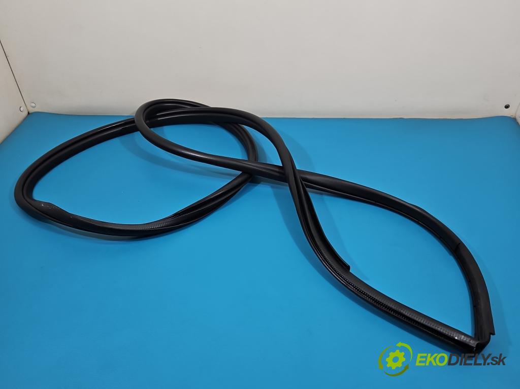 Lexus NX I 2014-2021 2.0 T 238hp automatic 175 kW 1998 cm3 5- Těsnění: dveře zadní pravé  (Karoserie ostatní)