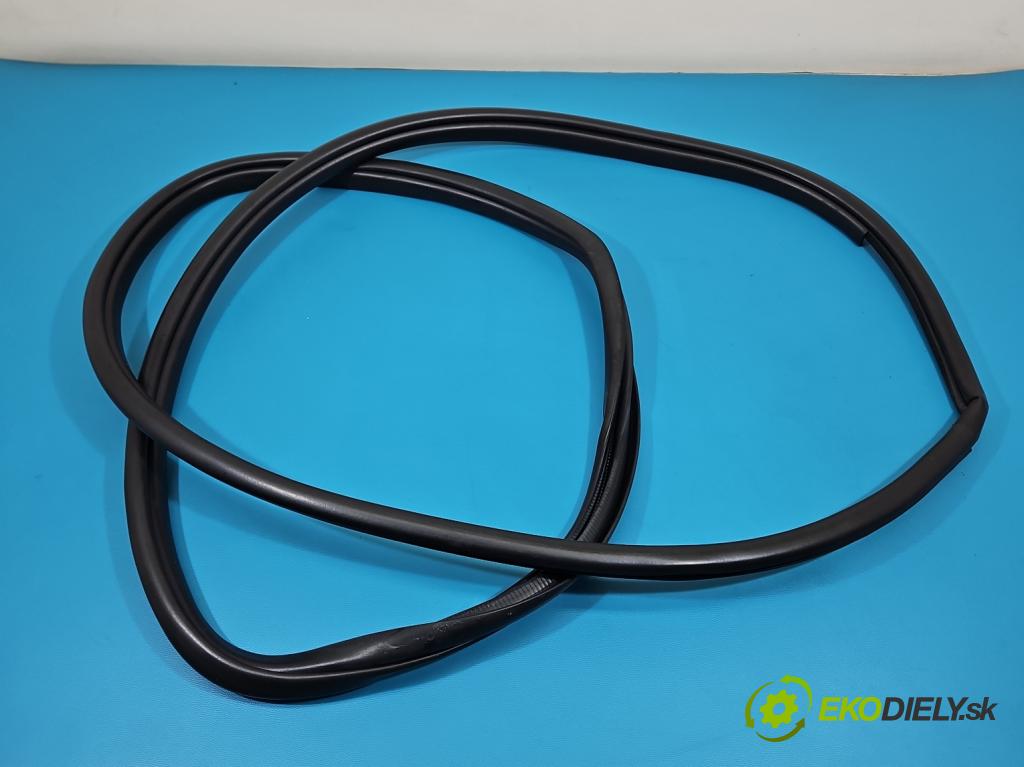 Lexus NX I 2014-2021 2.0 T 238hp automatic 175 kW 1998 cm3 5- Těsnění: dveře zadní pravé  (Karoserie ostatní)