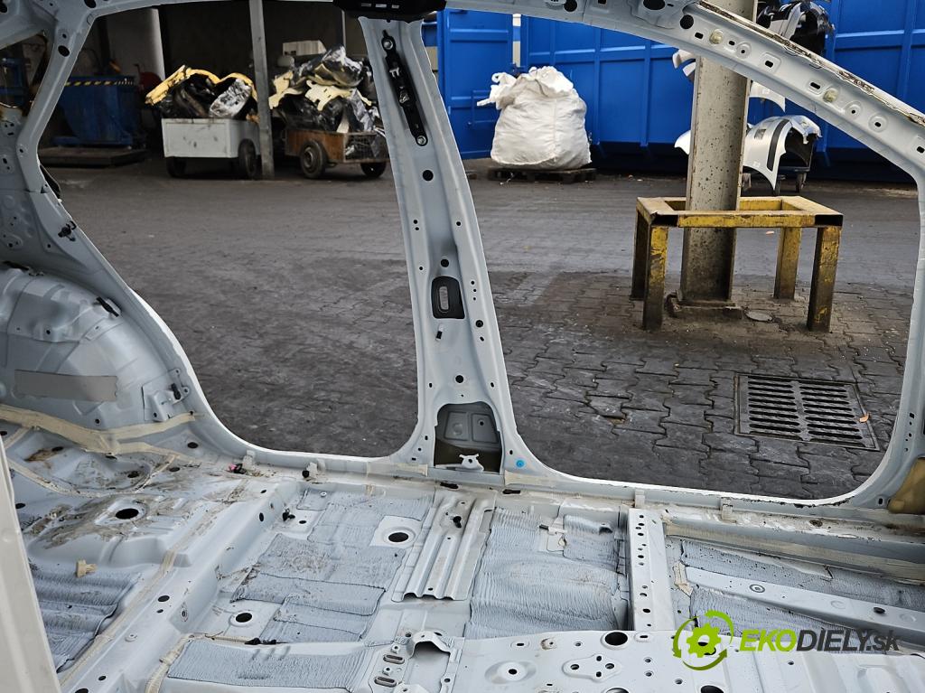 Lexus NX I 2014-2021 2.0 T 238hp automatic 175 kW 1998 cm3 5- práh levý  (Karoserie ostatní)