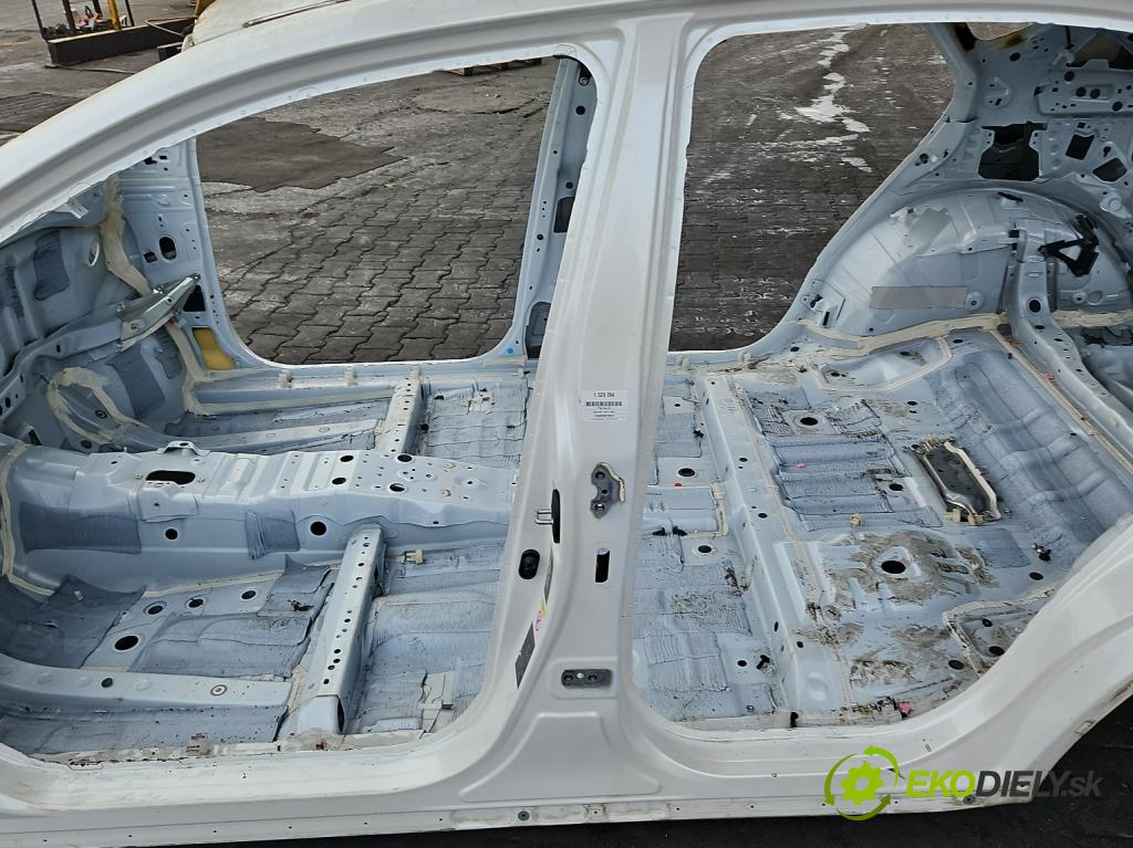 Lexus NX I 2014-2021 2.0 T 238hp automatic 175 kW 1998 cm3 5- práh levý  (Karoserie ostatní)