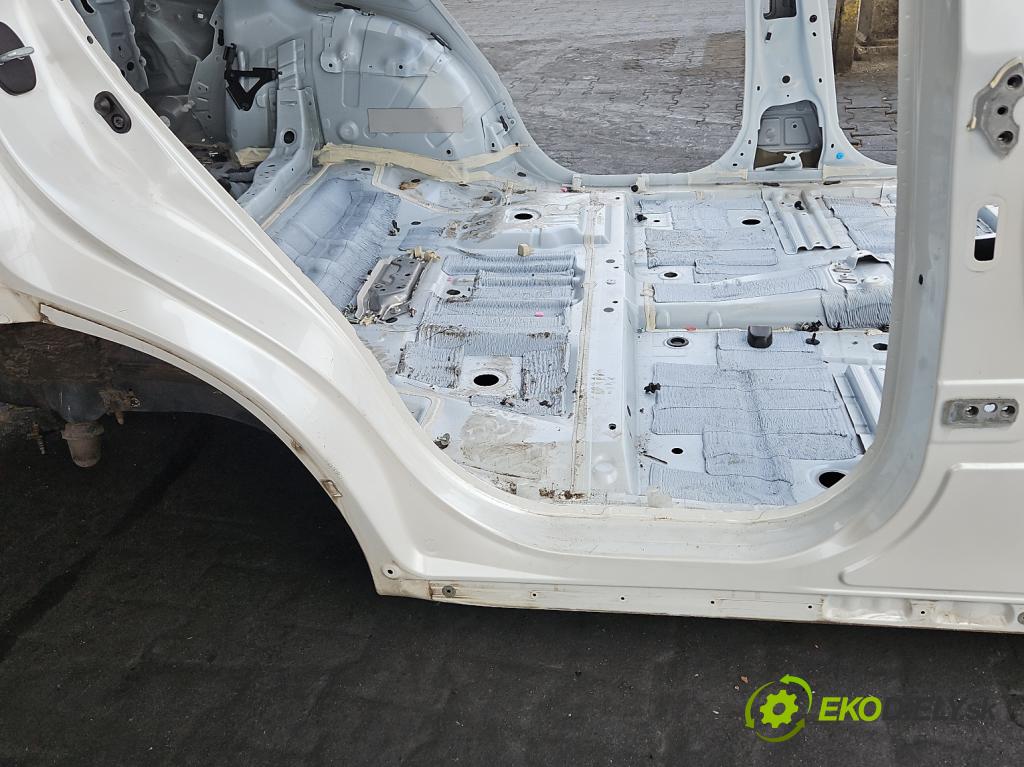 Lexus NX I 2014-2021 2.0 T 238hp automatic 175 kW 1998 cm3 5- práh pravý  (Karoserie ostatní)