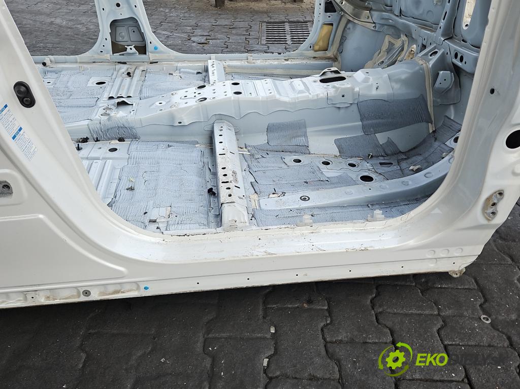 Lexus NX I 2014-2021 2.0 T 238hp automatic 175 kW 1998 cm3 5- práh pravý  (Karoserie ostatní)