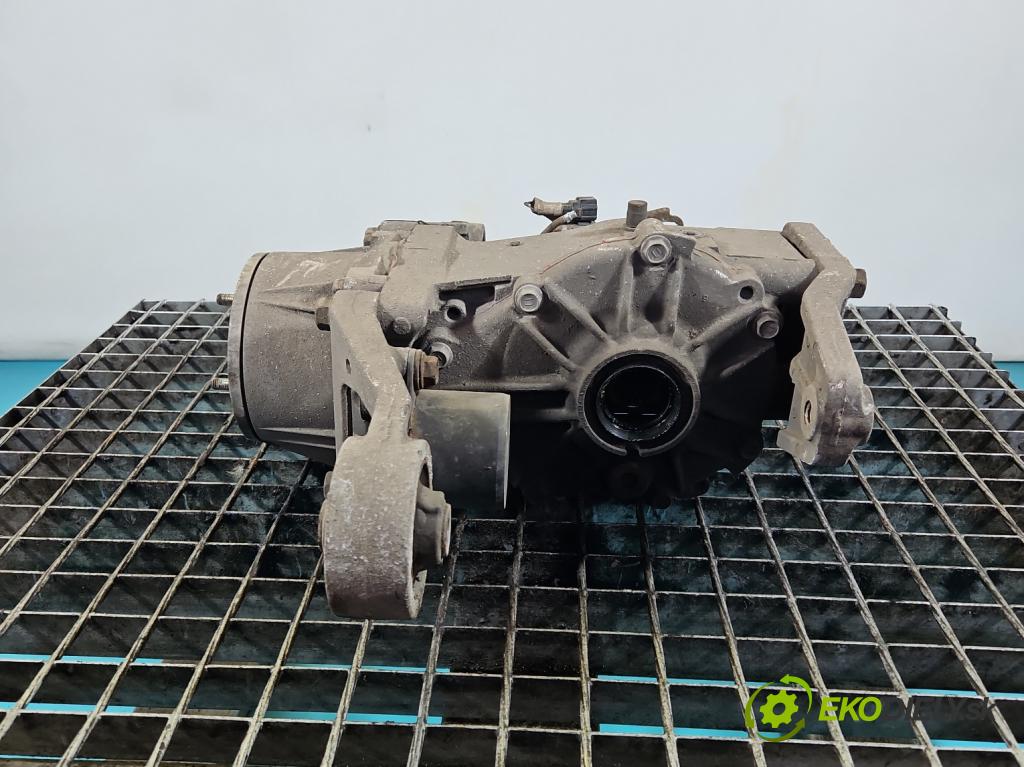 Lexus NX I 2014-2021 2.0 T 238HP automatic 175 kW 1998 cm3 5- Most: zadní: