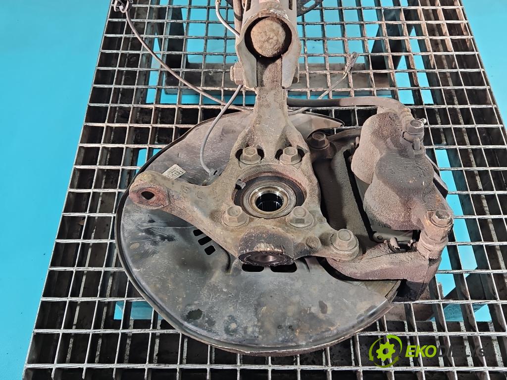 Lexus NX I 2014-2021 2.0 T 238HP automatic 175 kW 1998 cm3 5- náboj ľavé  (Náboj kolesa)