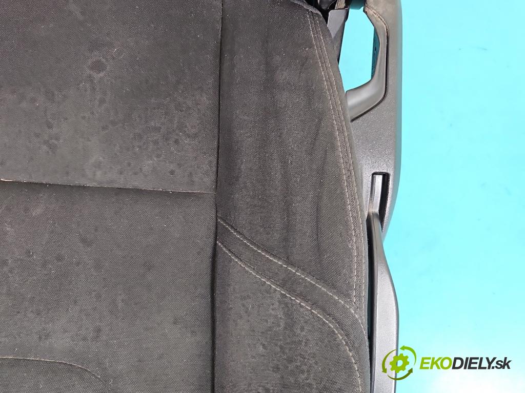 Volvo V40 II 2012-2019 1.6 T3 150 HP manual 110 kW 1596 cm3 5- Sedačka ľavý  (Sedadlo)