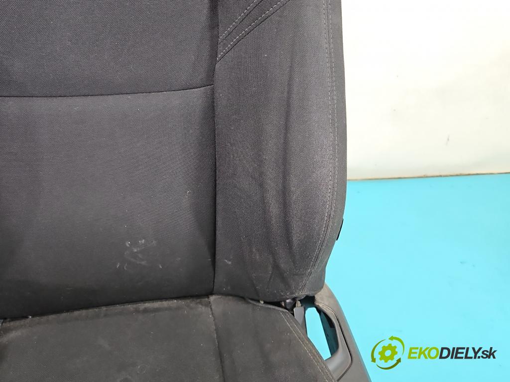 Volvo V40 II 2012-2019 1.6 T3 150 HP manual 110 kW 1596 cm3 5- Sedačka ľavý  (Sedadlo)