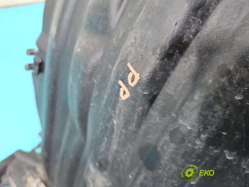 Lexus CT 2010-2022 1.8 VVTI 99 HP automatic 73 kW 1798 cm3 5- Blatník: predné pravé