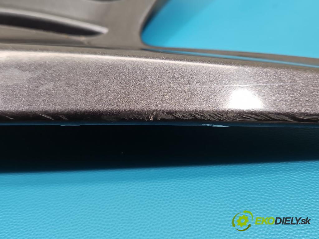 Lexus CT 2010-2022 1.8 VVTI 99 hp automatic 73 kW 1798 cm3 5- Zaślepka: mřížka: nárazníku pravé 81481-76020