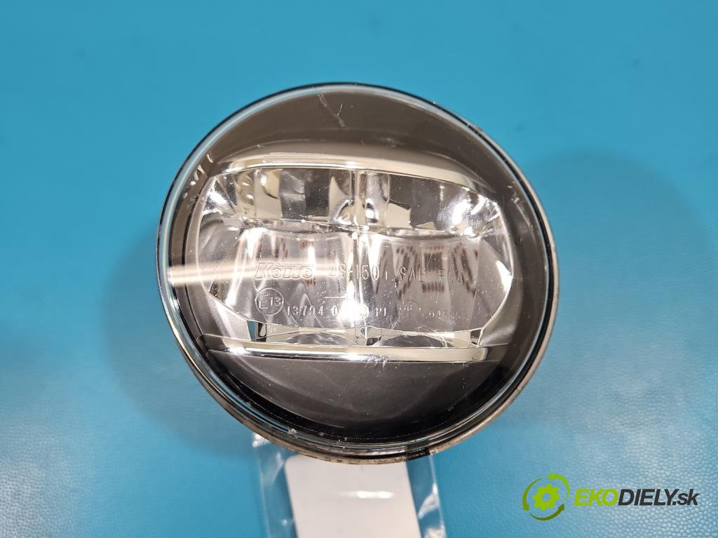 Lexus CT 2010-2022 1.8 VVTI 99 hp automatic 73 kW 1798 cm3 5- Halogen levý  (Klika dveří ostatní)