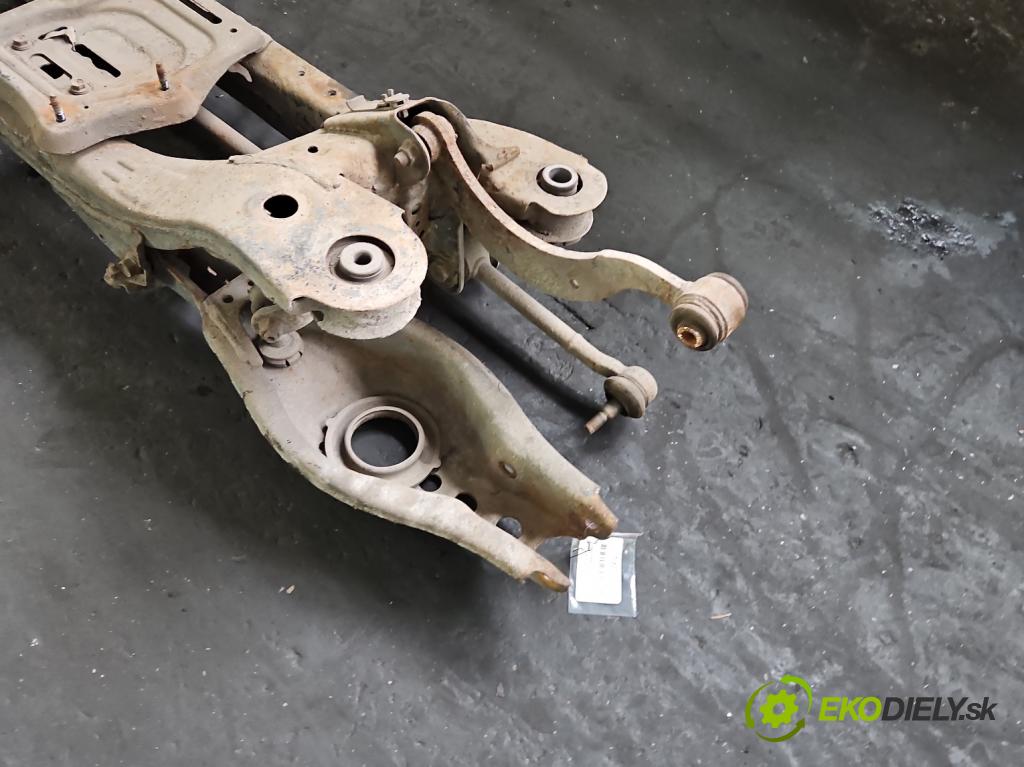 Toyota Avensis III T27 2009-2018 2.0 D4D 126 hp manual 93 kW 1998 cm3 4- zadní výztuha  (Zadní výztuha)