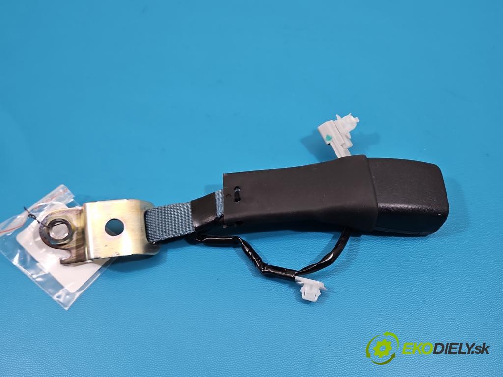 Lexus CT 2010-2022 1.8 VVTI 99 HP automatic 73 kW 1798 cm3 5- pas bezpečnosť: zadné ľavý